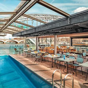 Off Seine Hotel París