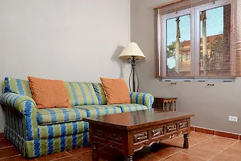 Lejlighedshotel Punto Di Oro Apartments Resort Tanki Leendert