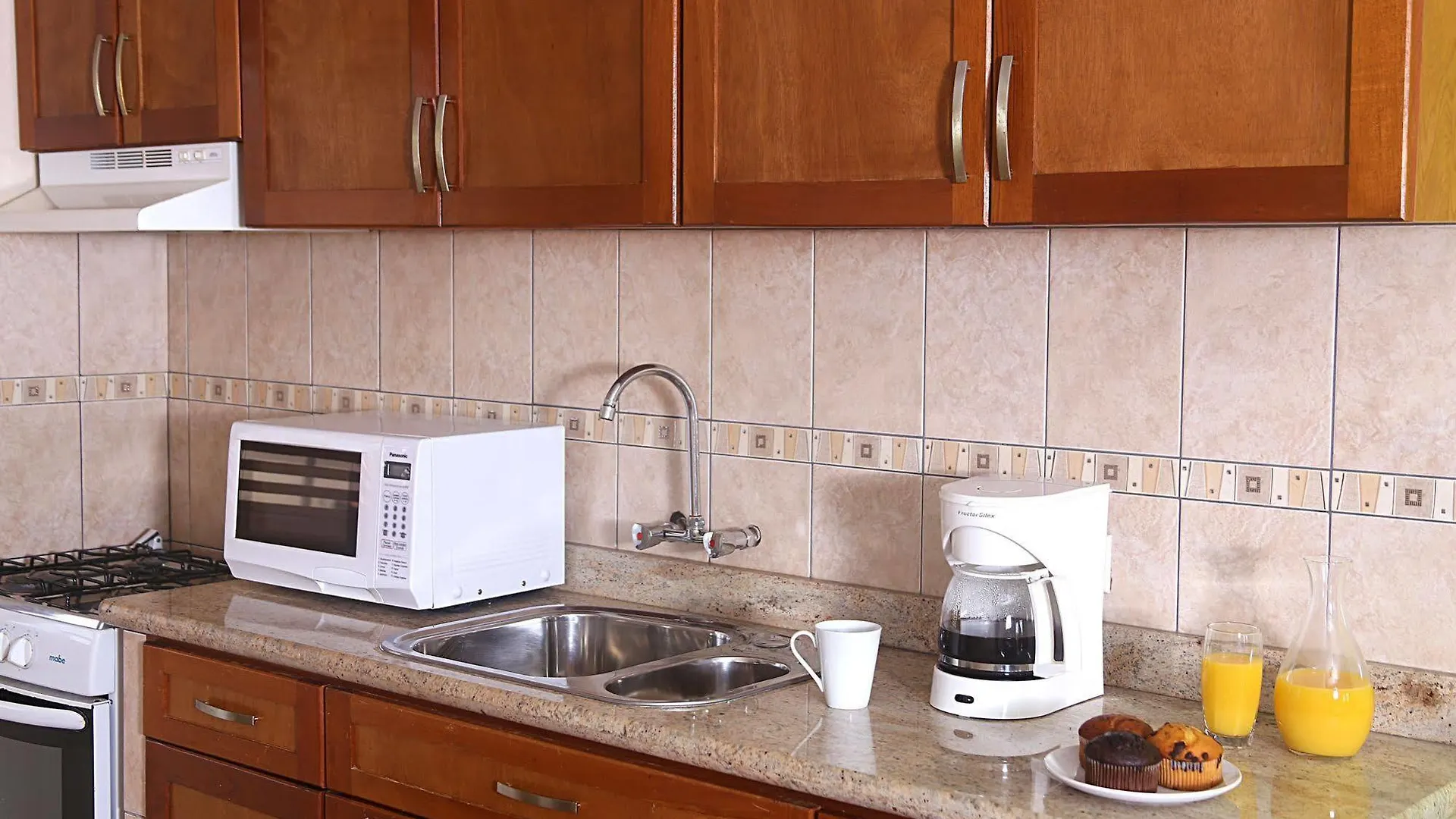 Lejlighedshotel Punto Di Oro Apartments Resort Tanki Leendert