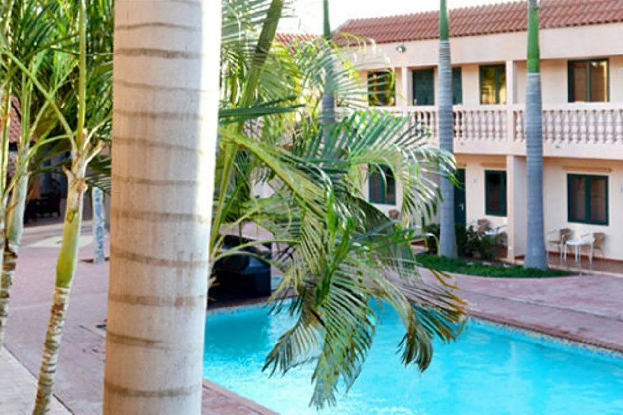 Apartahotel Punto Di Oro Apartments Resort Tanki Leendert