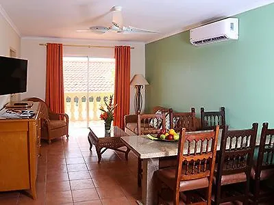 Punto Di Oro Apartments Resort Tanki Leendert 2*,  Aruba
