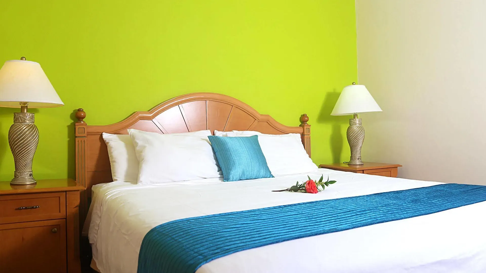 Apartahotel Punto Di Oro Apartments Resort Tanki Leendert
