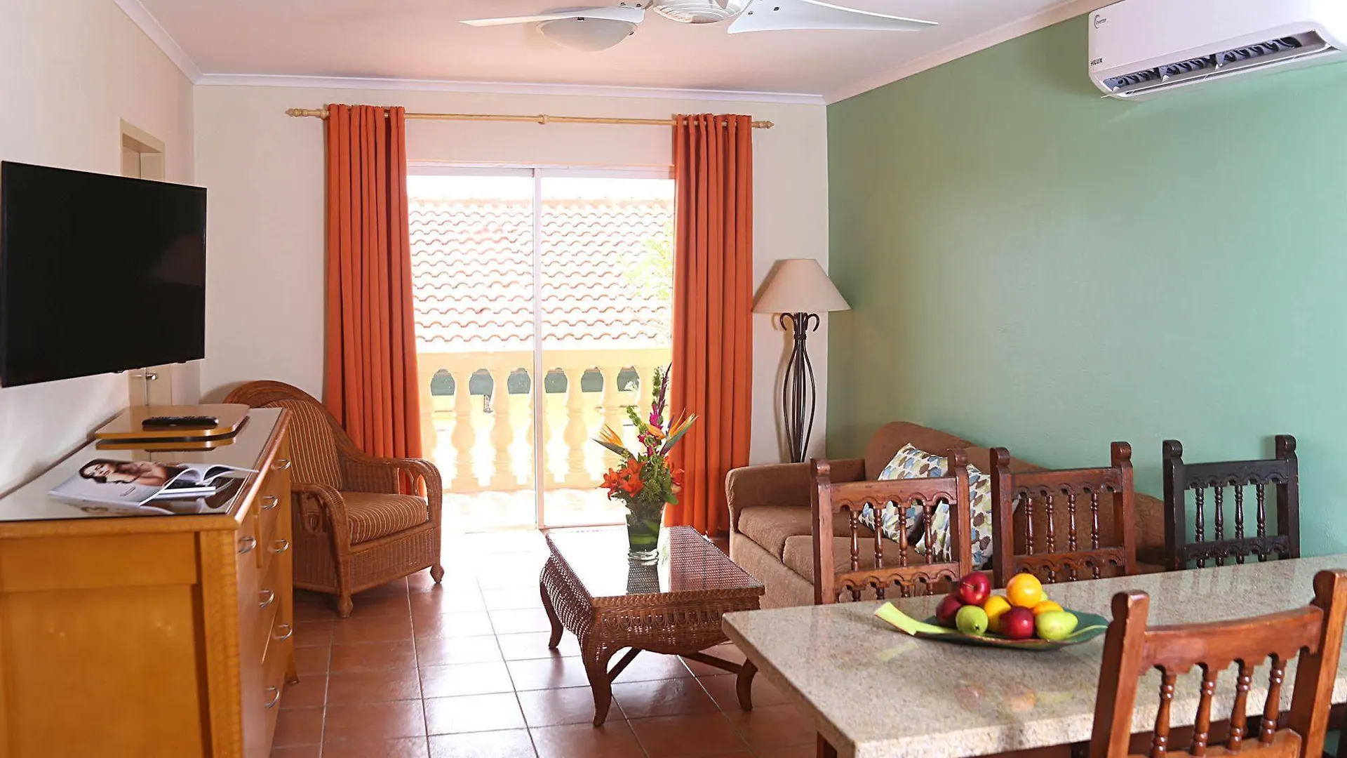 Apartahotel Punto Di Oro Apartments Resort Tanki Leendert