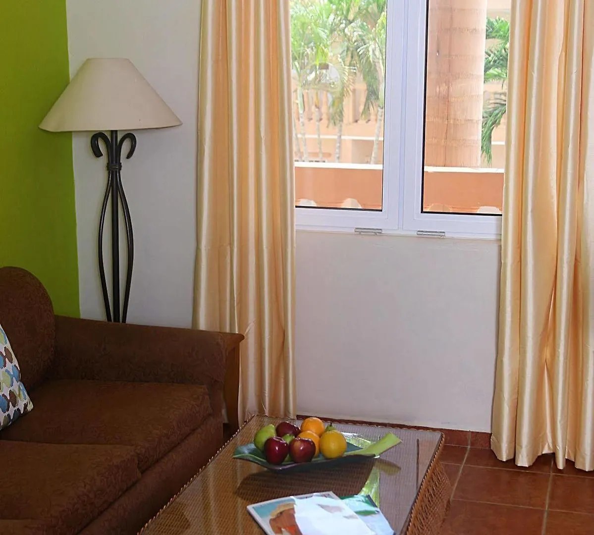 Punto Di Oro Apartments Resort Tanki Leendert 2*,  Aruba
